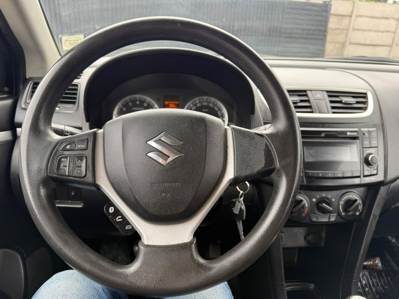 Suzuki SWIFT GL 1.2 2016 - Imagen 13 de 20
