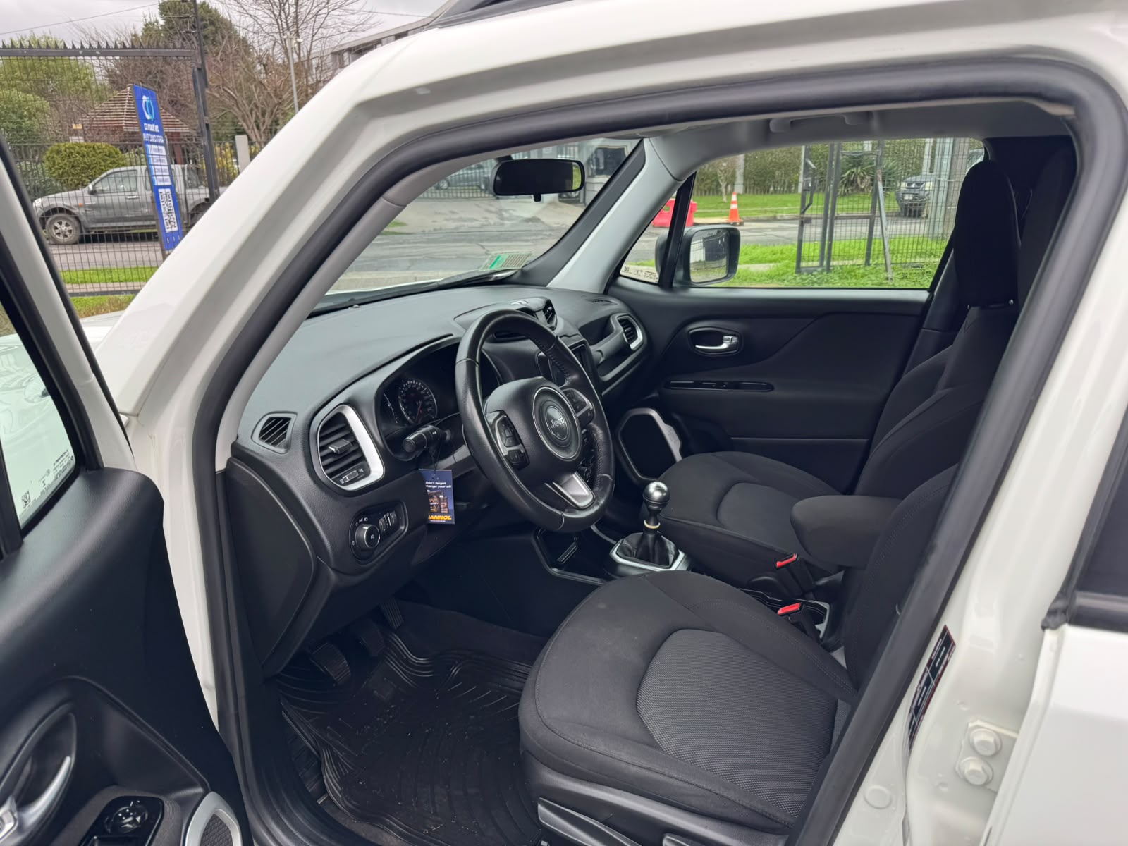 Jeep RENEGADE 1.8 2021 - Imagen 8 de 11