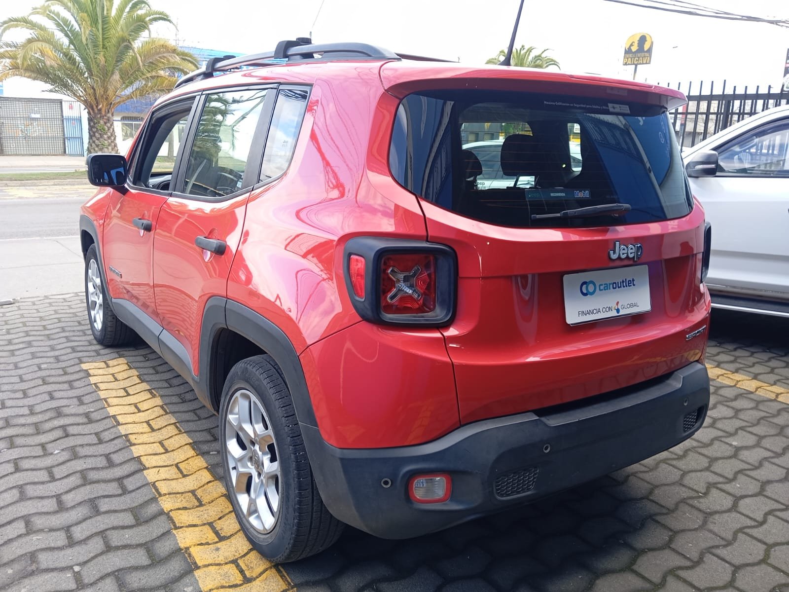 Jeep RENEGADE SPORT 1.7 2018 - Foto 2 de 13