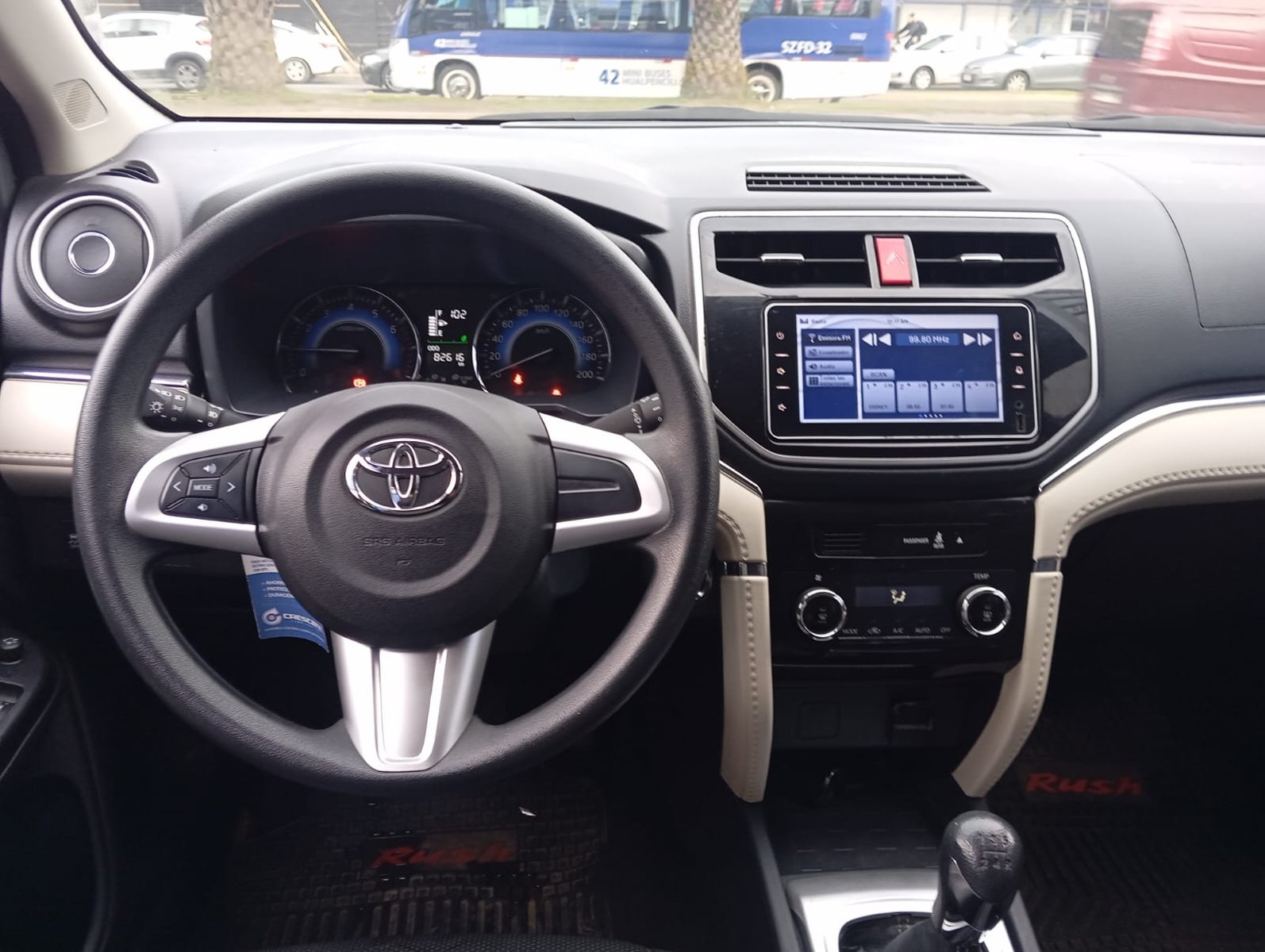 Toyota RUSH 1.5 MT 2022 - Imagen 10 de 11