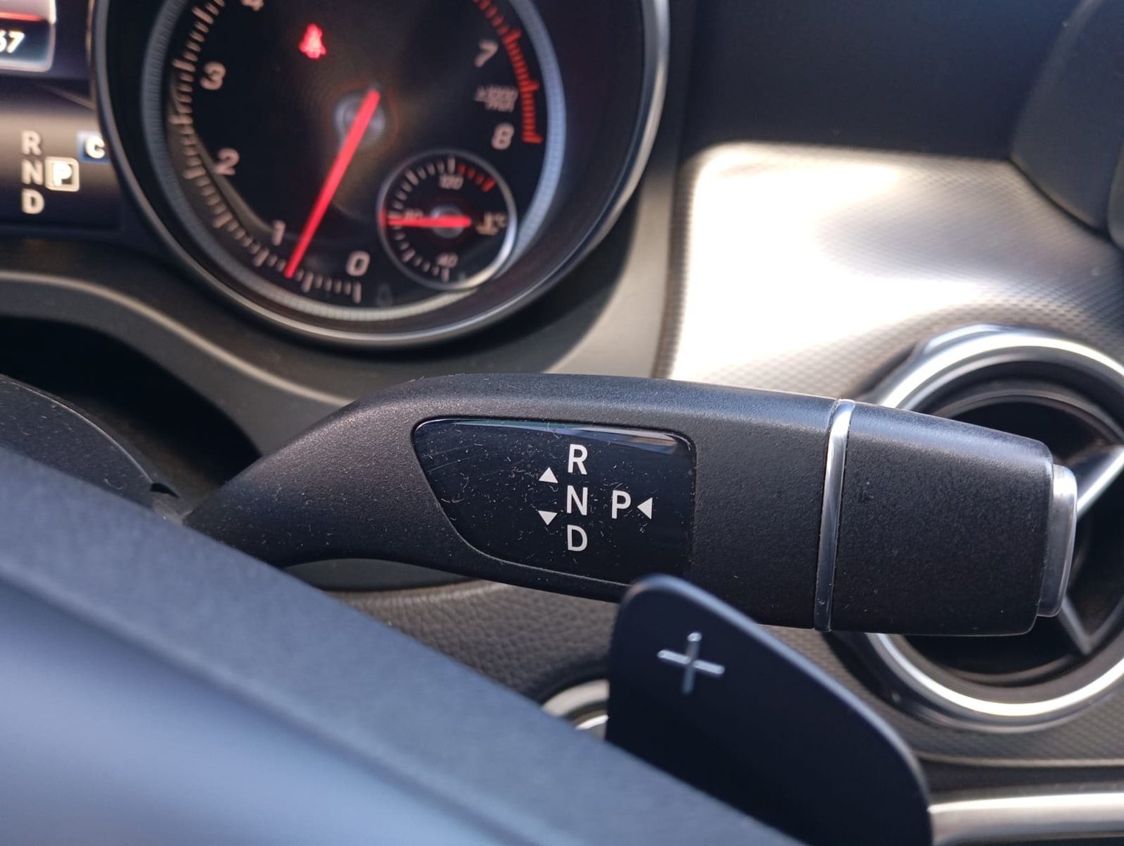 Mercedes-Benz GLA 200 HB 1.6 2020 - Imagen 10 de 14