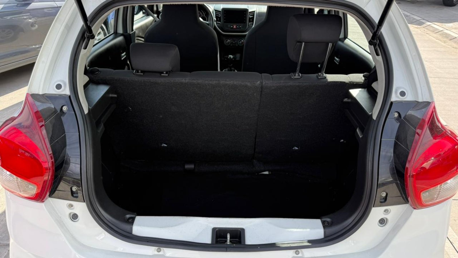 Suzuki CELERIO 1.0 GLX 2024 - Imagen 17 de 17