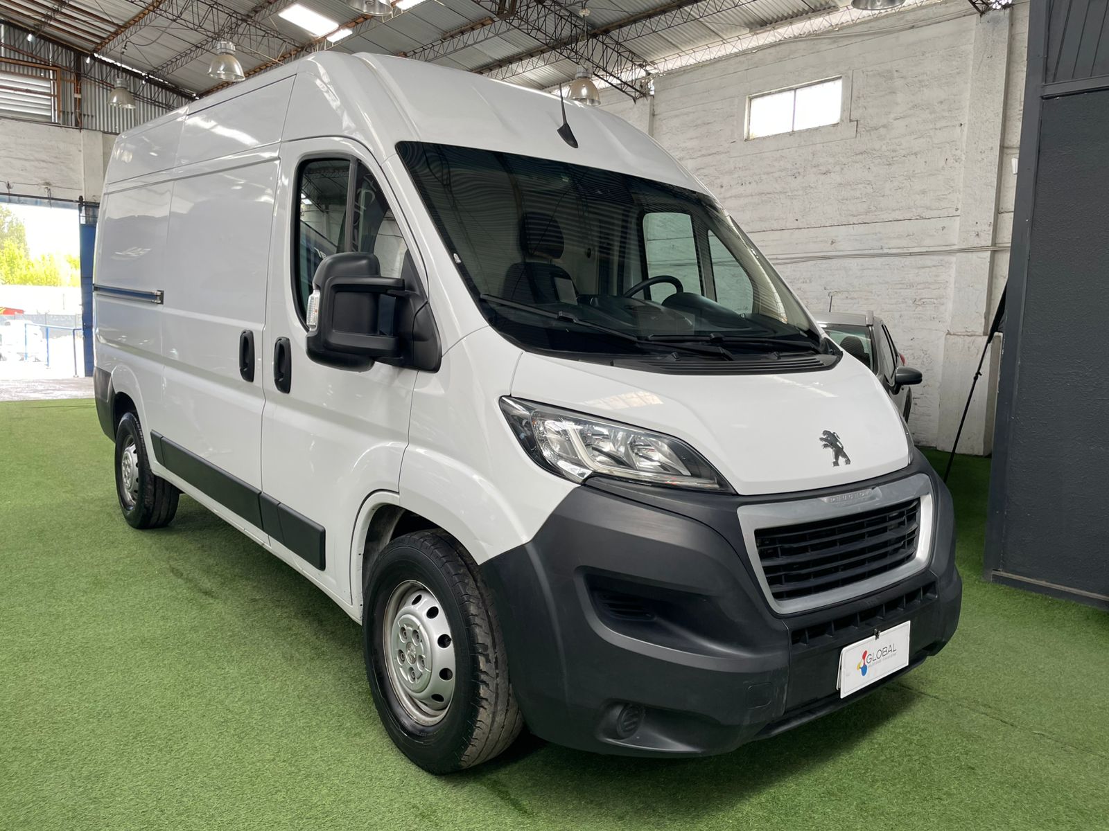 Peugeot BOXER L2H2 BLUEHDI 165 2.2 2024 - Imagen 7 de 11