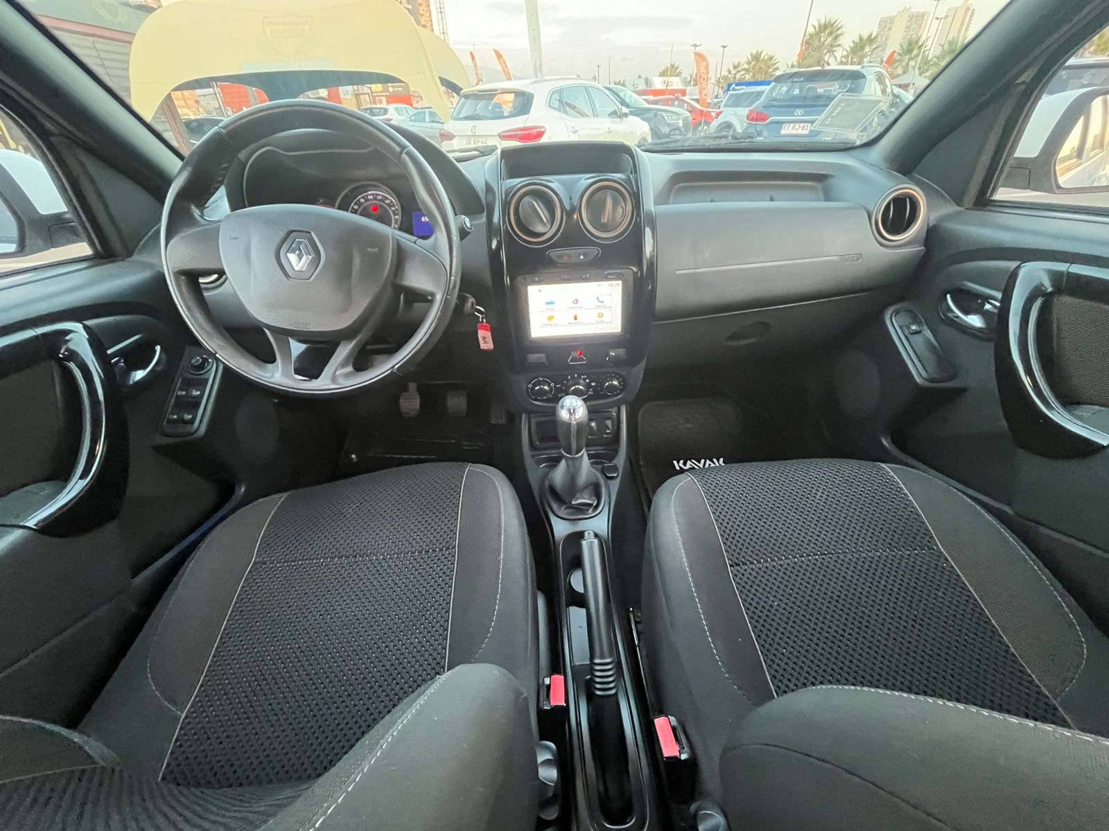 Renault DUSTER ZEN 1.6 2018 - Imagen 11 de 18