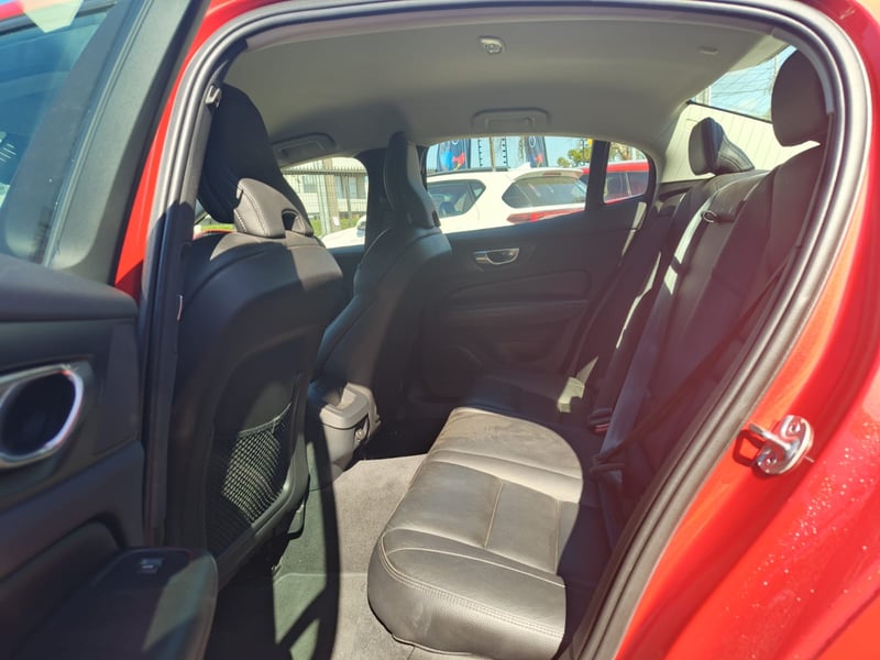 Volvo S60 II B4 2.0 AUT 2023 - Imagen 11 de 12