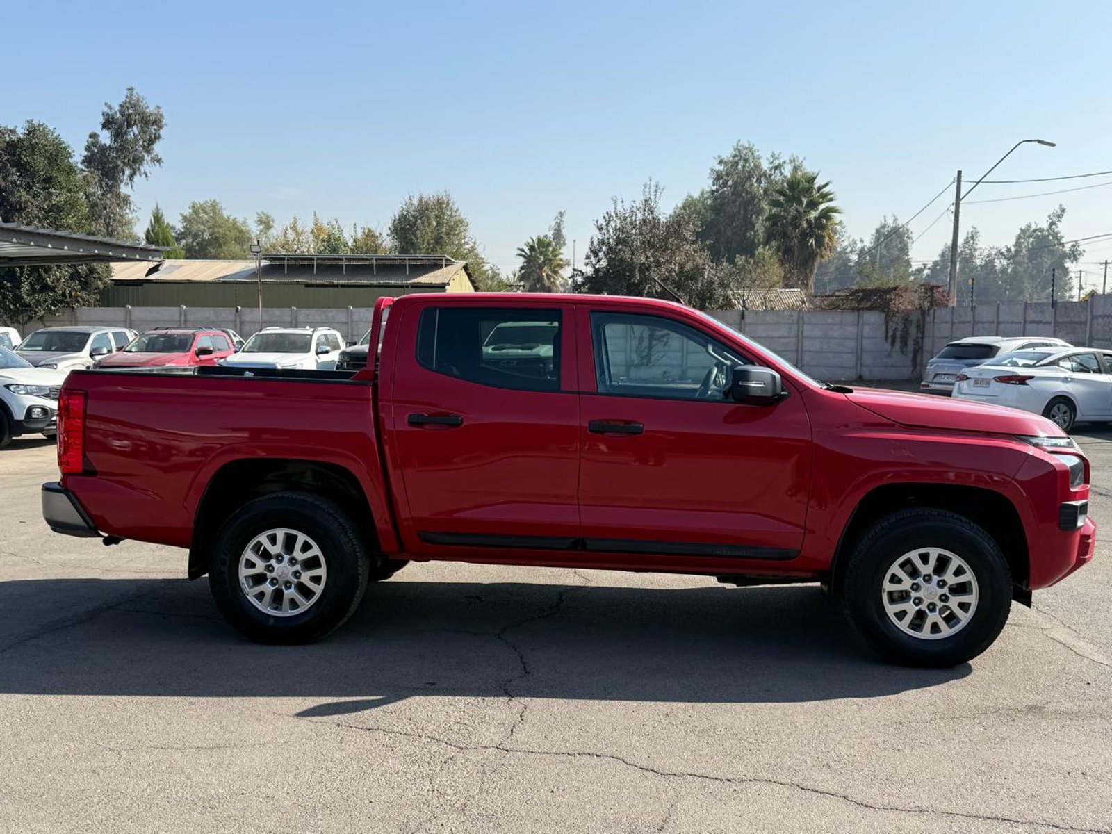 Mitsubishi L200 KATANA XR 2.4 2025 - Imagen 6 de 20