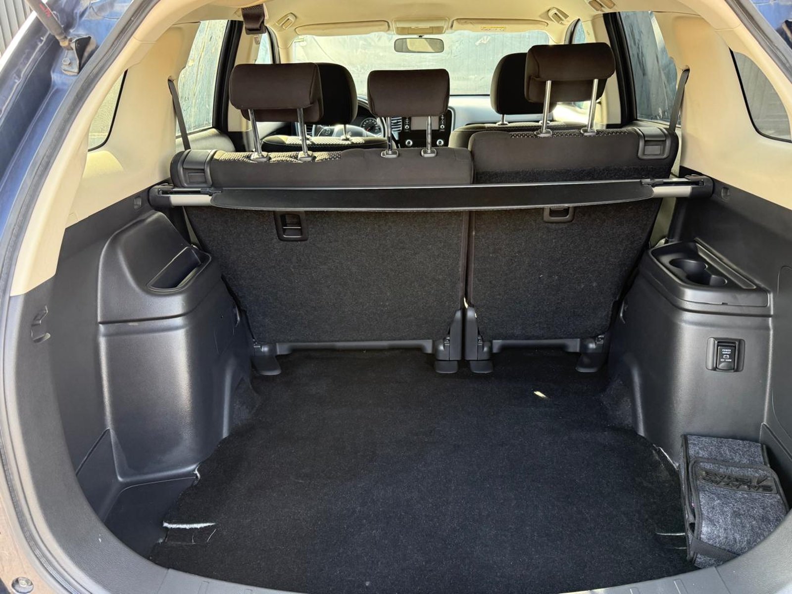 Mitsubishi OUTLANDER 2.0 2023 - Imagen 20 de 20