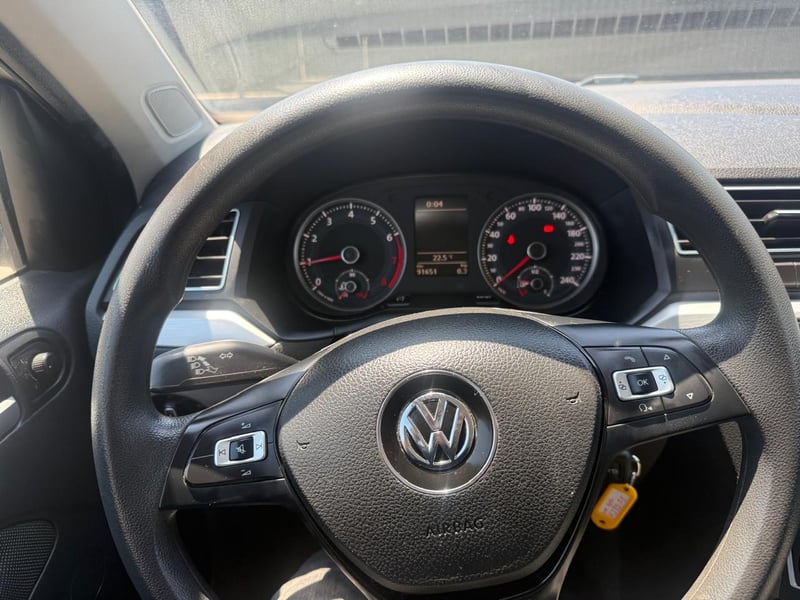 Volkswagen GOL TRENDLINE 1.6 2018 - Imagen 13 de 19