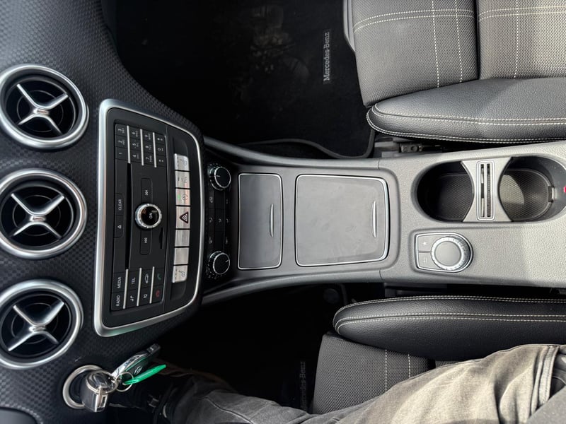 Mercedes-Benz A200 D 2017 - Imagen 17 de 20