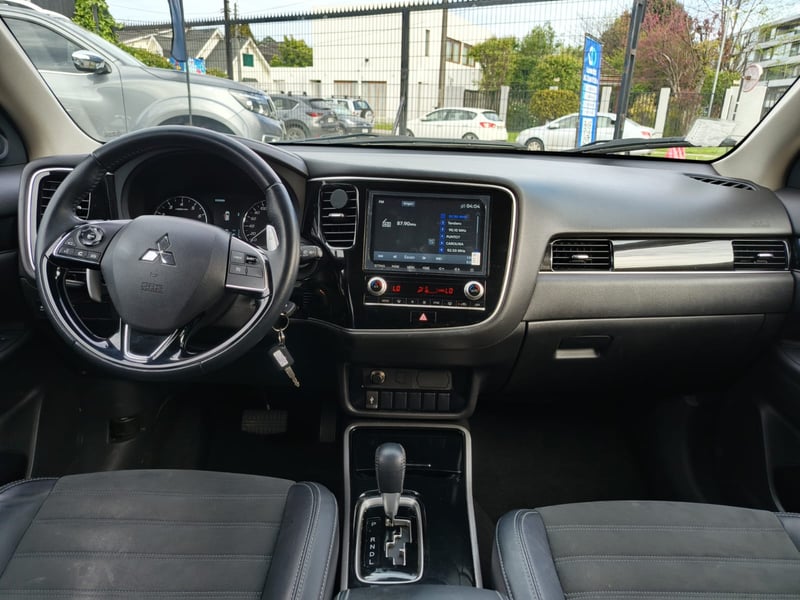 Mitsubishi OUTLANDER GLS 4X4 2.5 AT 2022 - Imagen 7 de 11