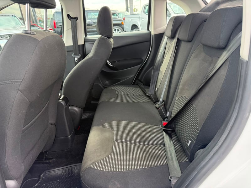 Citroën C3 1.6 2015 - Imagen 16 de 18