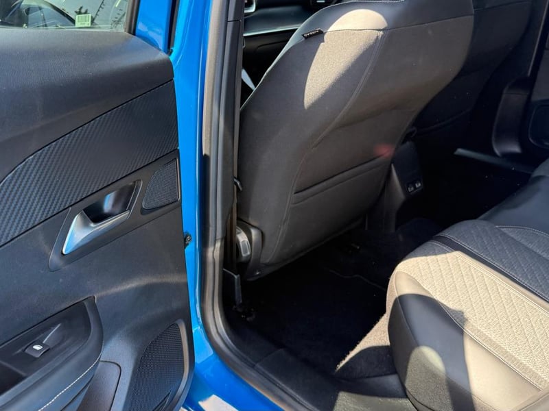 Peugeot 2008 BLUE HDI 130 EAT8 1.5 AUT 2024 - Imagen 19 de 20