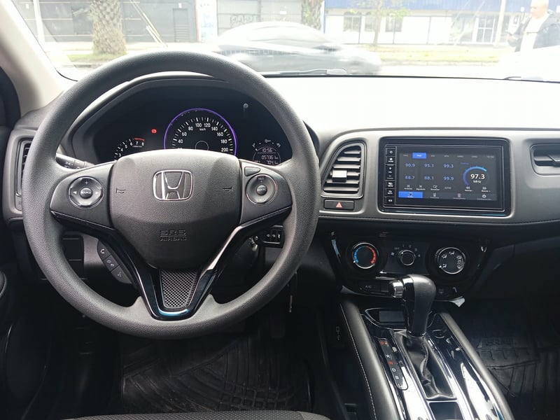 Honda HR V LXS 1.8 AUT 2022 - Imagen 8 de 13