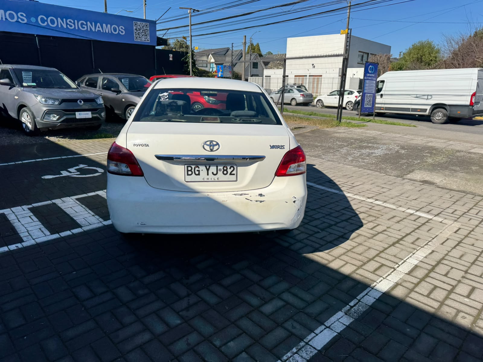 Toyota YARIS GL 2008 - Foto 3 de 9