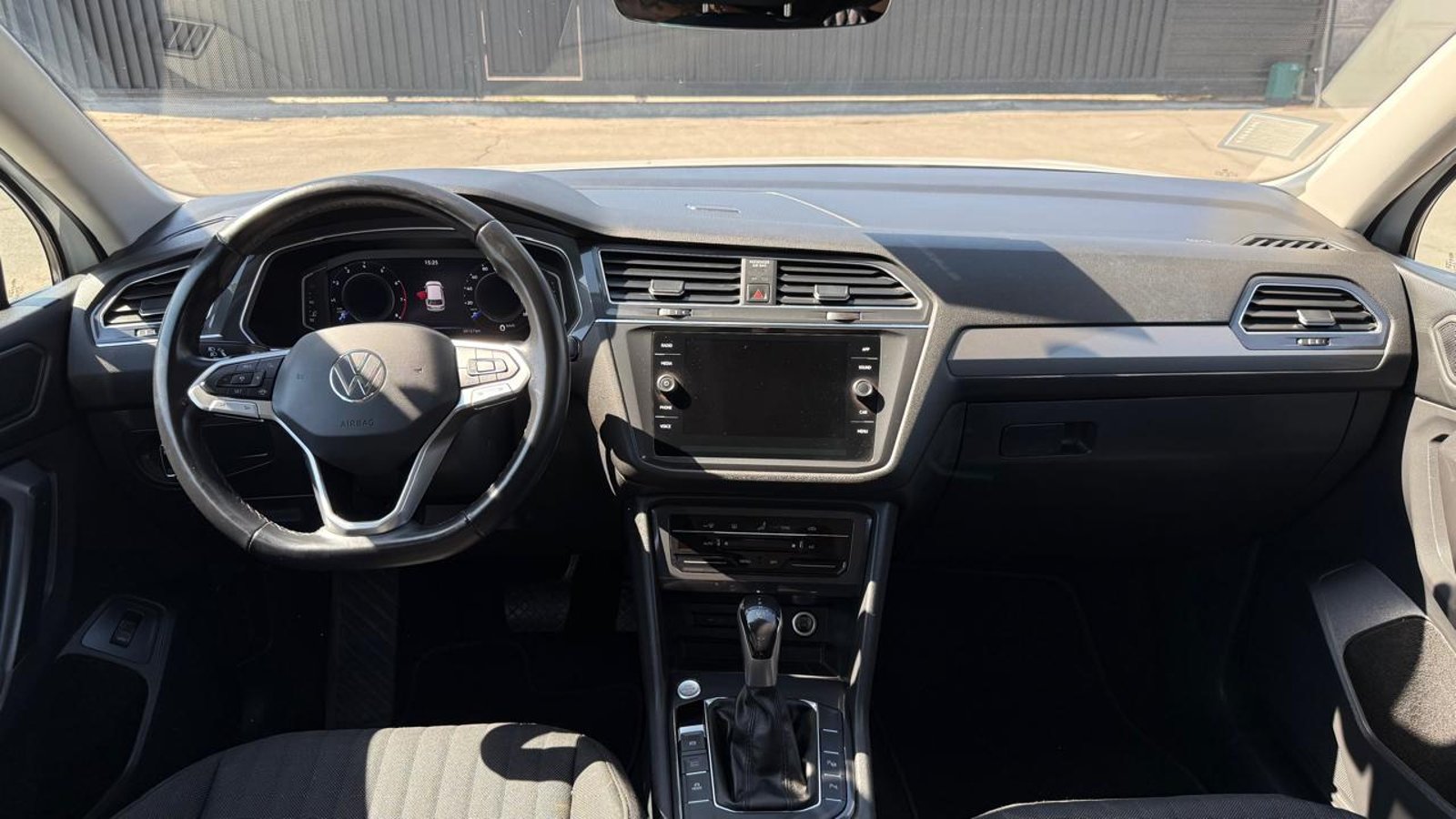Volkswagen TIGUAN 1.4 AT 2023 - Imagen 12 de 20