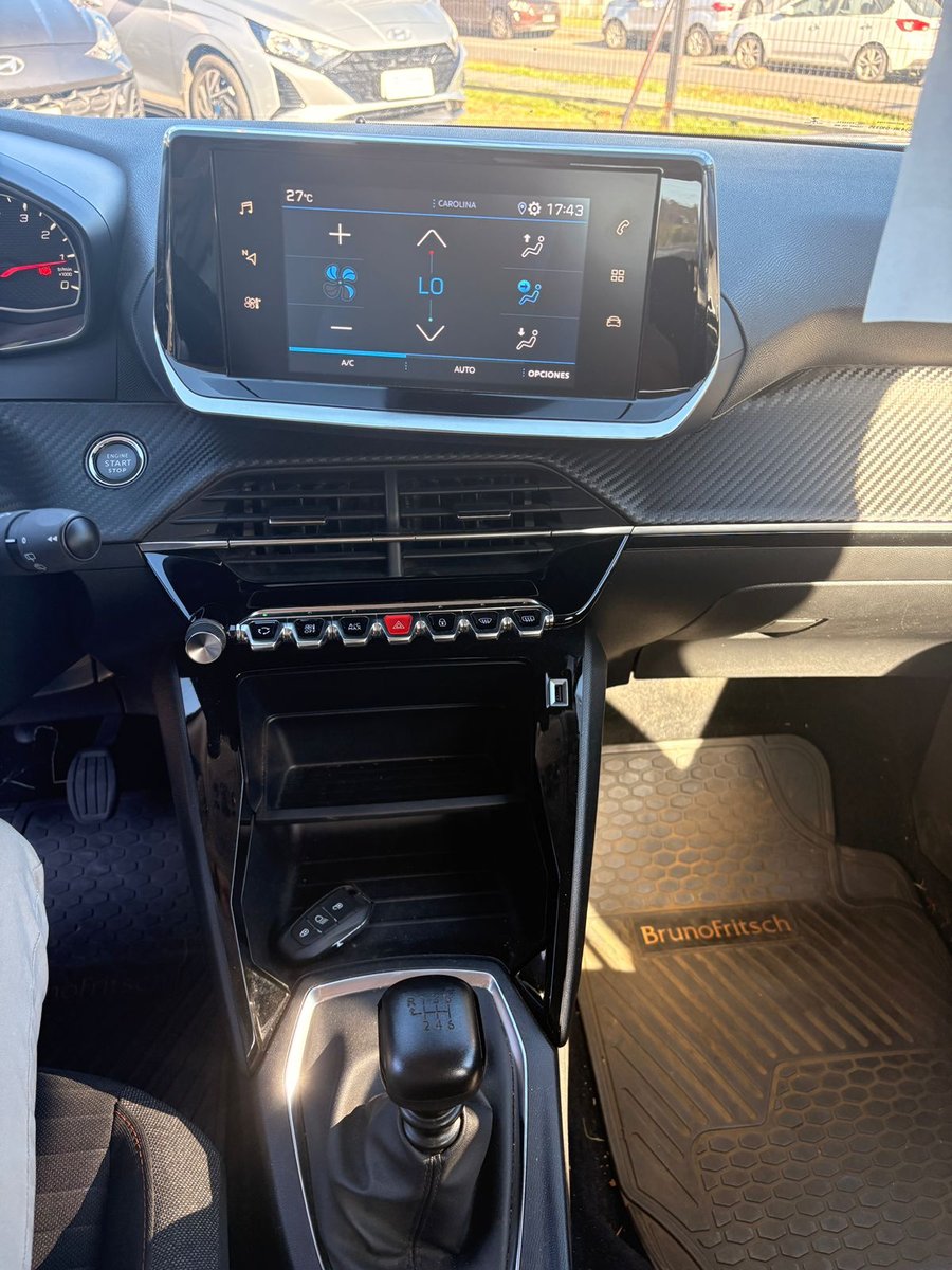 Peugeot 2008 BLUE HDI 100 TM 1.5 2022 - Imagen 7 de 9