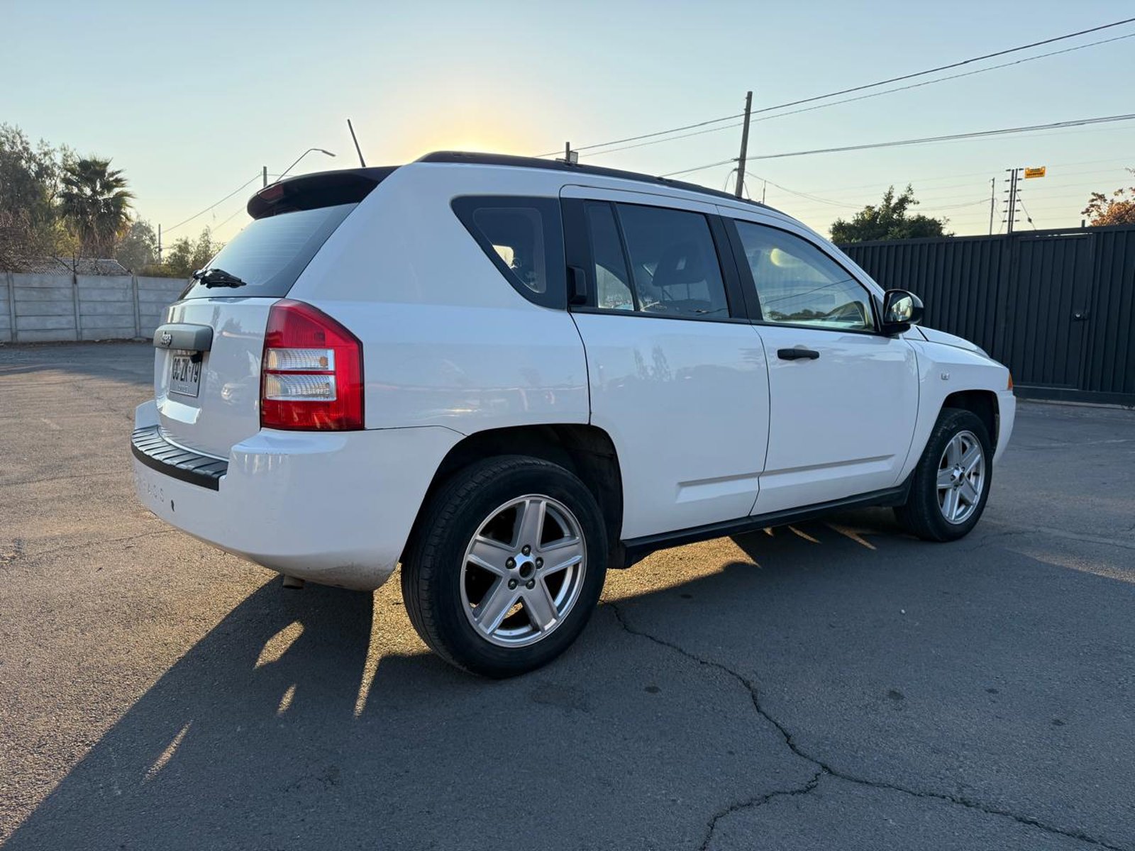 JEEP COMPASS SPORT 2.4 2010 - Foto 5 de 20
