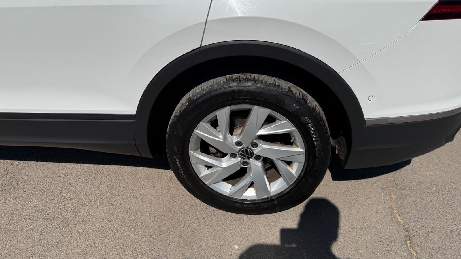Volkswagen TIGUAN 1.4 AT 2023 - Imagen 19 de 20