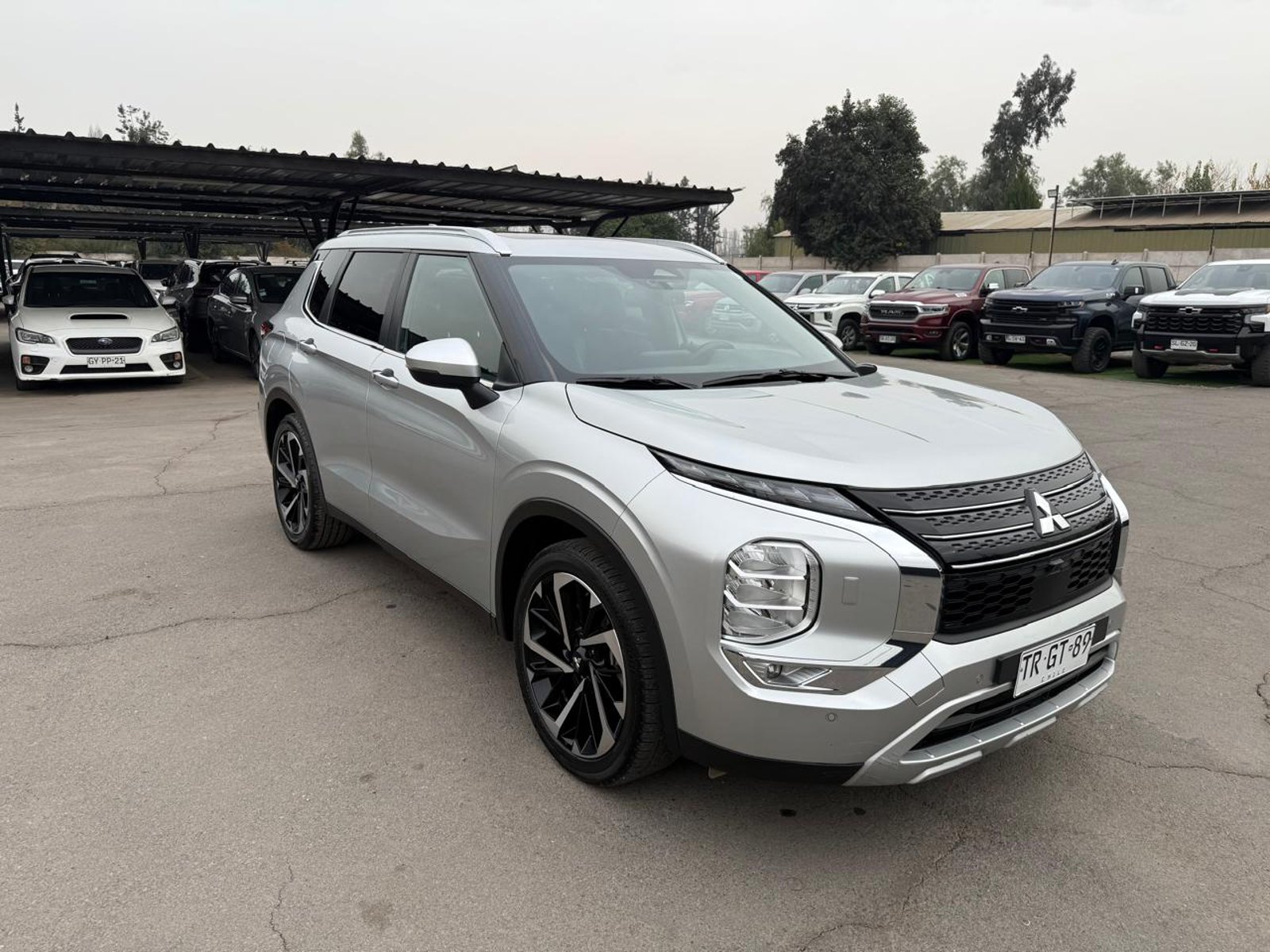 Mitsubishi OUTLANDER GLS 4X4 2.5 AT 2024 - Imagen 7 de 20