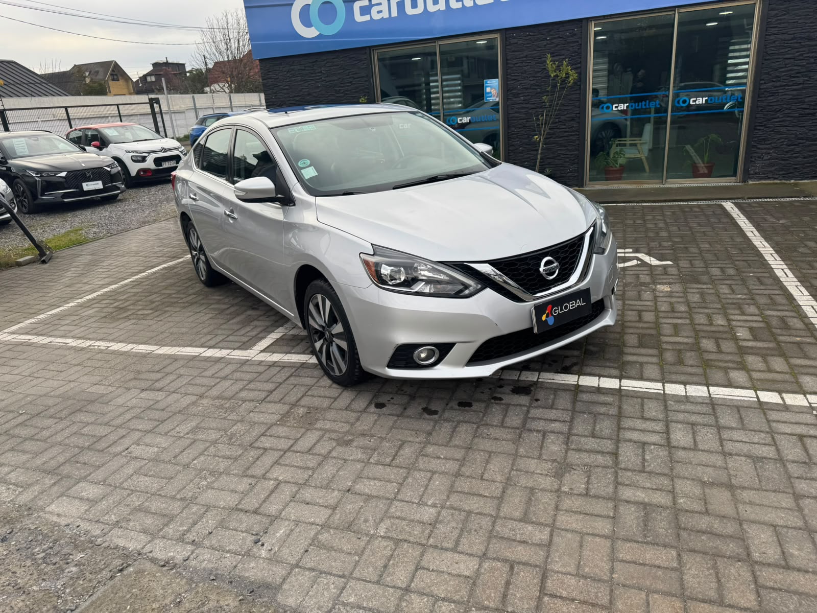 Nissan SENTRA 1.8 AT 2019 - Foto 5 de 11