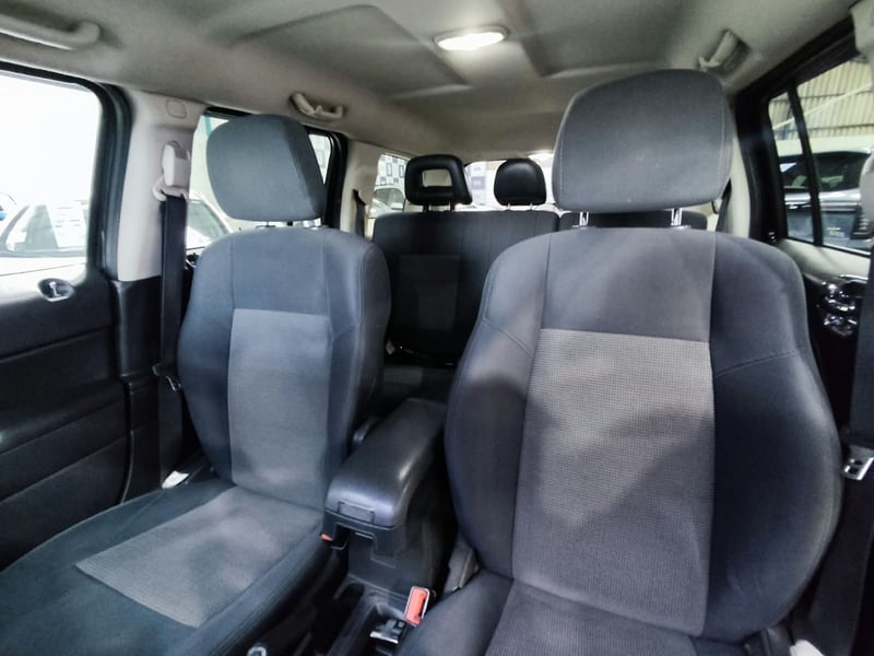 Jeep PATRIOT 4X4 2.4 AUT 2011 - Imagen 11 de 16