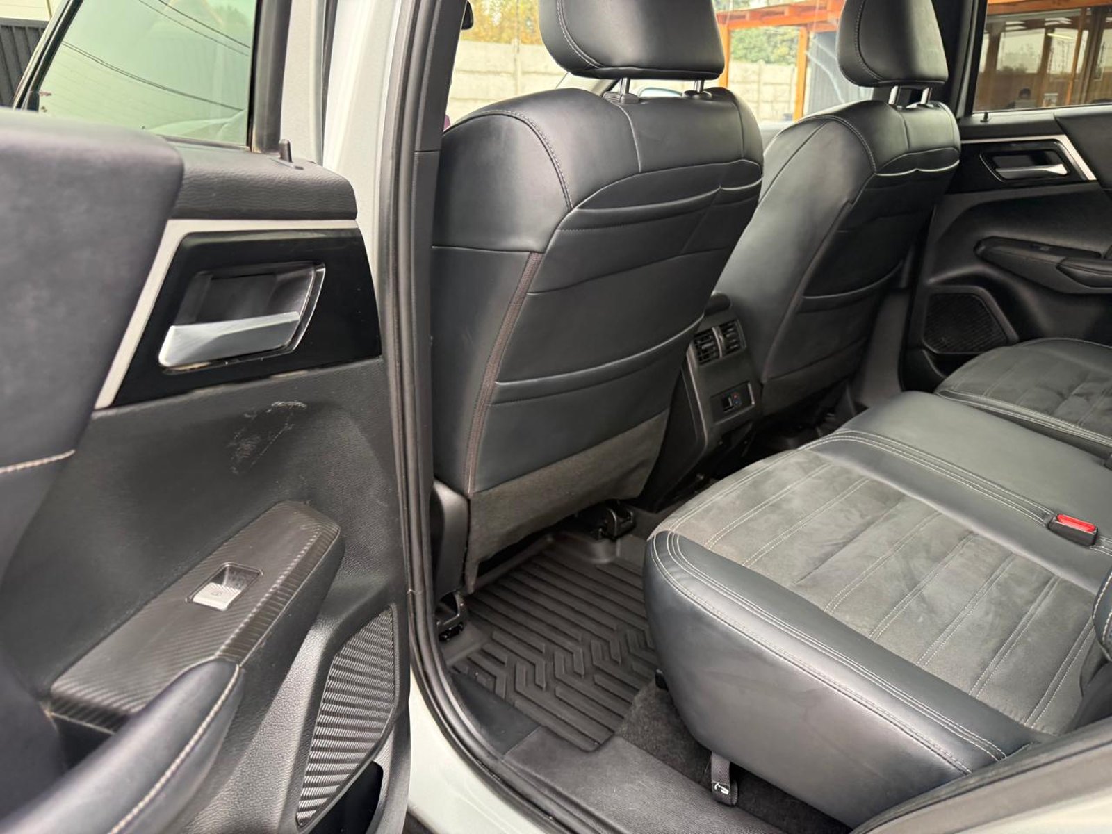 Mitsubishi OUTLANDER GLS 4X4 2.5 AT 2024 - Imagen 19 de 20