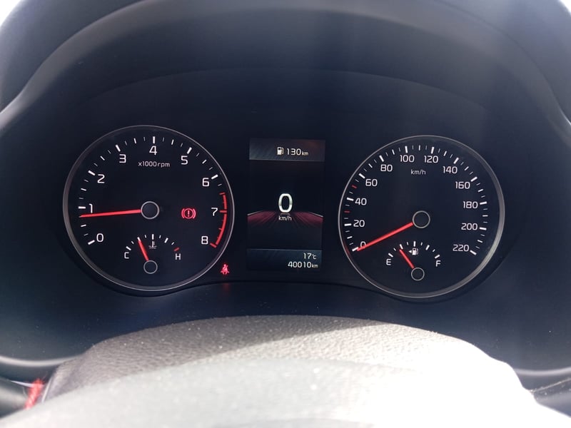 Kia RIO 4 6MT 1.4 2023 - Imagen 9 de 13