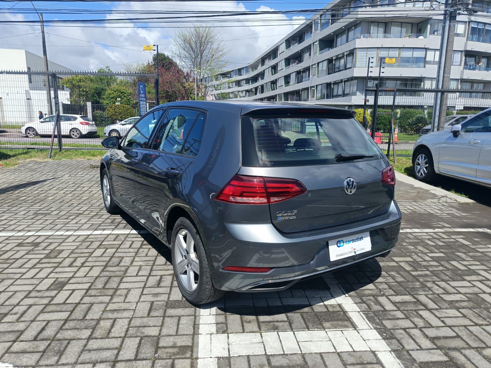 Volkswagen GOLF 1.6 COMFORT 2020 - Foto 2 de 9