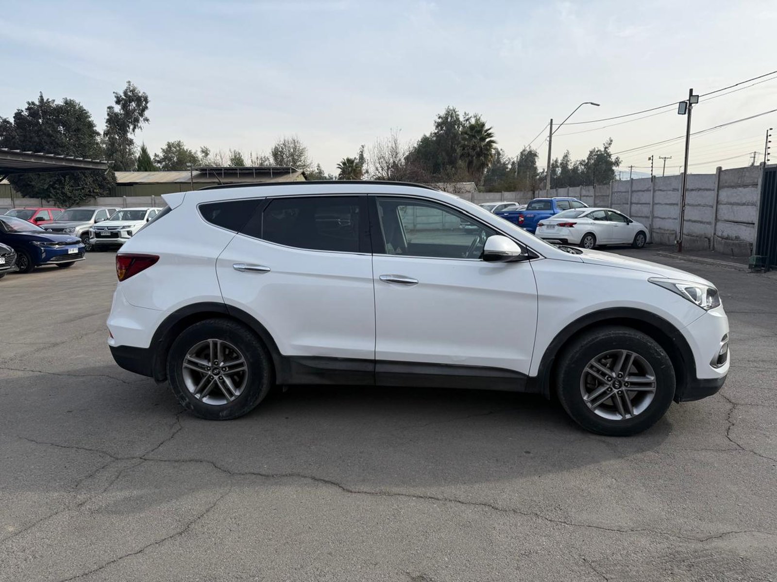 Hyundai SANTA FE 2.4 GLS 2WD 2017 - Imagen 6 de 20