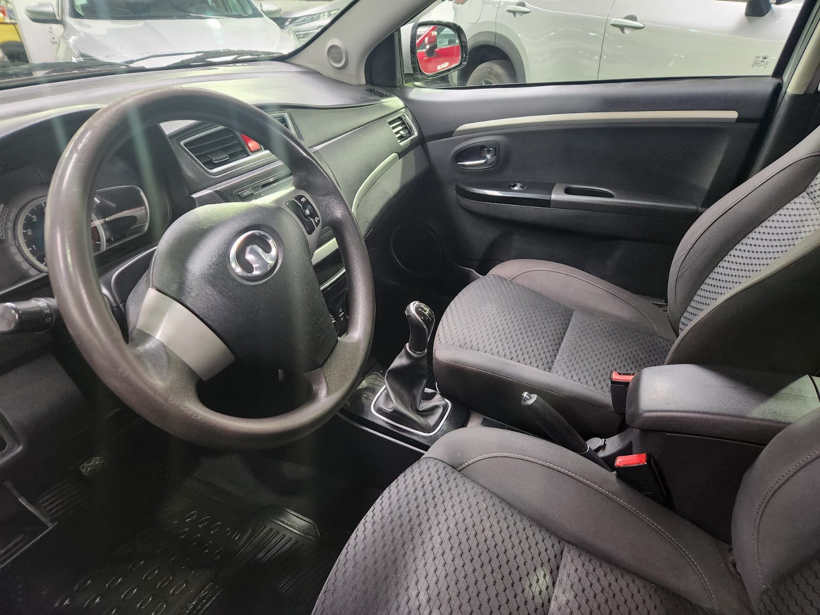 Great Wall VOLEEX C30 COMFORT 2017 - Imagen 7 de 10