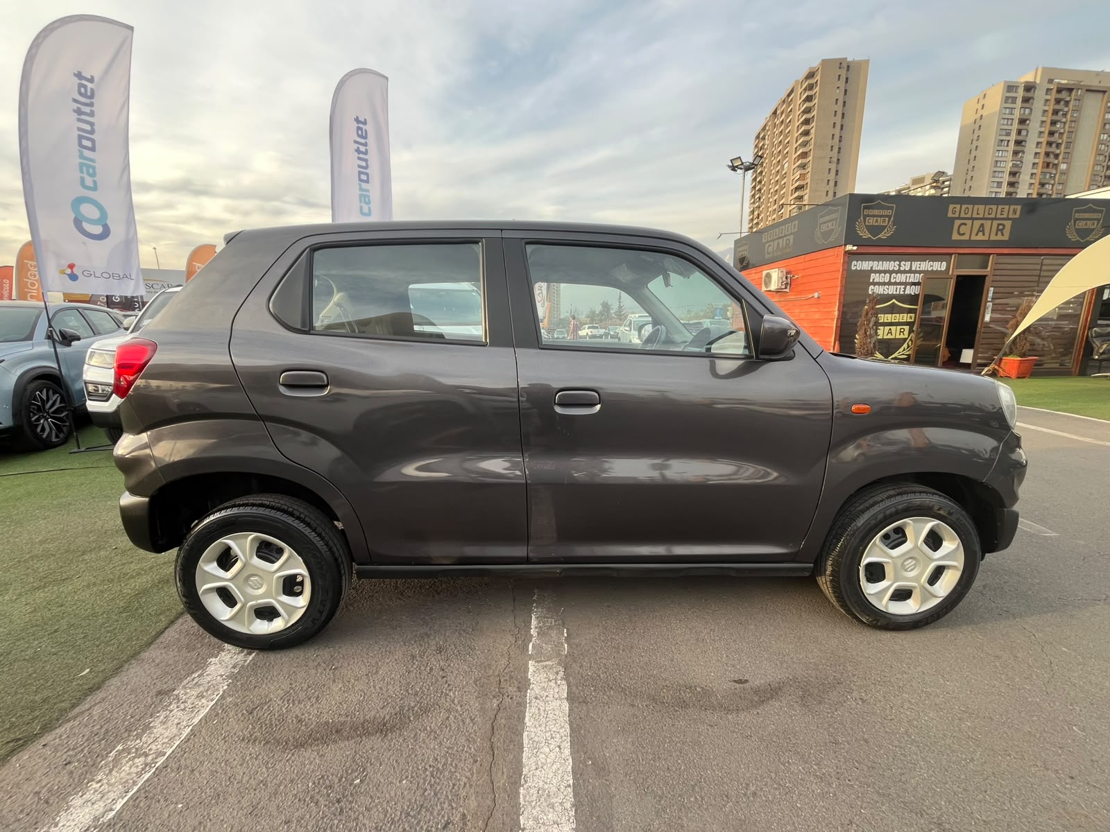 Suzuki S PRESSO HB 1.0 2021 - Imagen 6 de 18