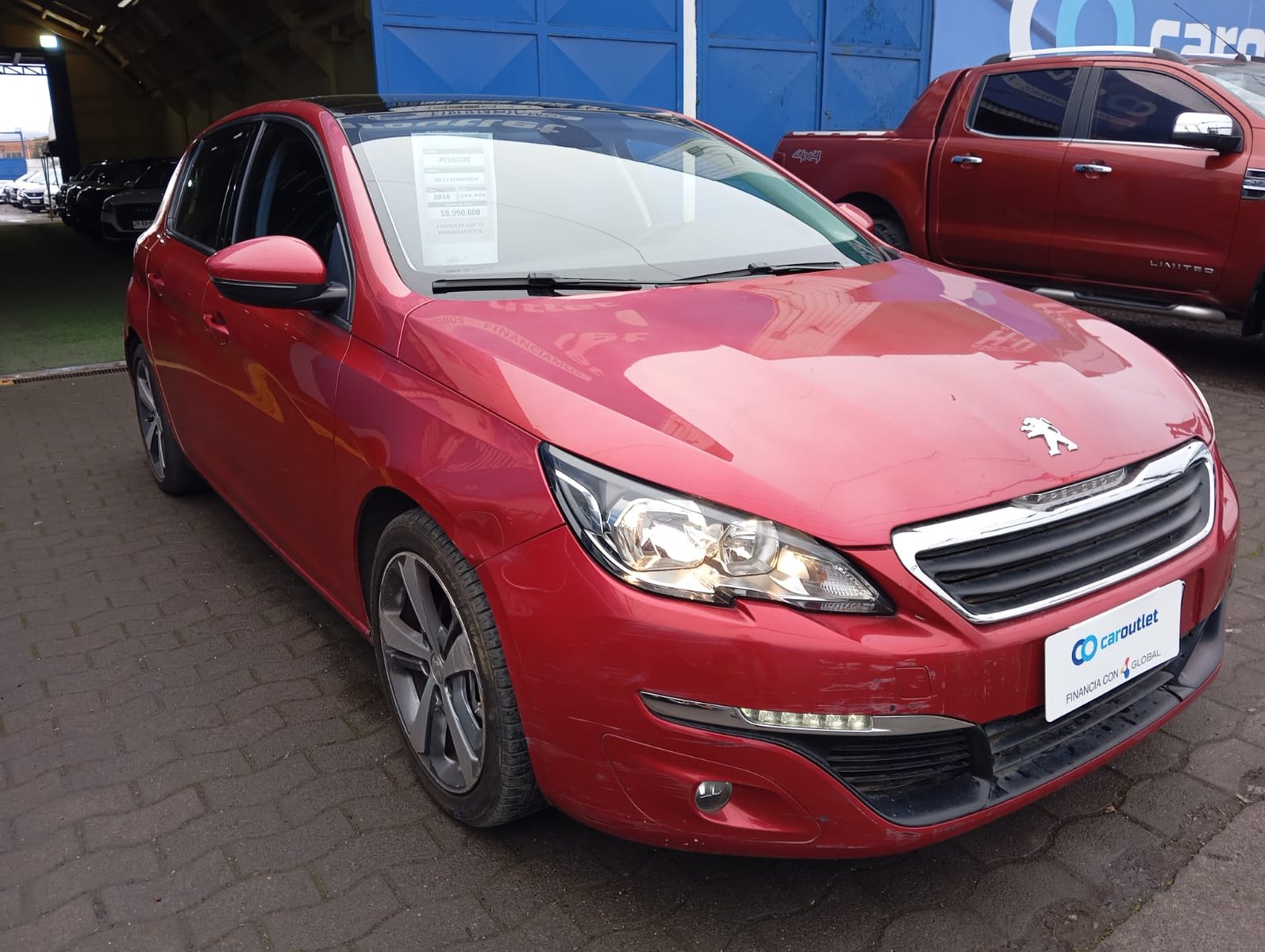 PEUGEOT 308 ALLURE PURETECH 1.2 AUT 2018 - Foto 5 de 13