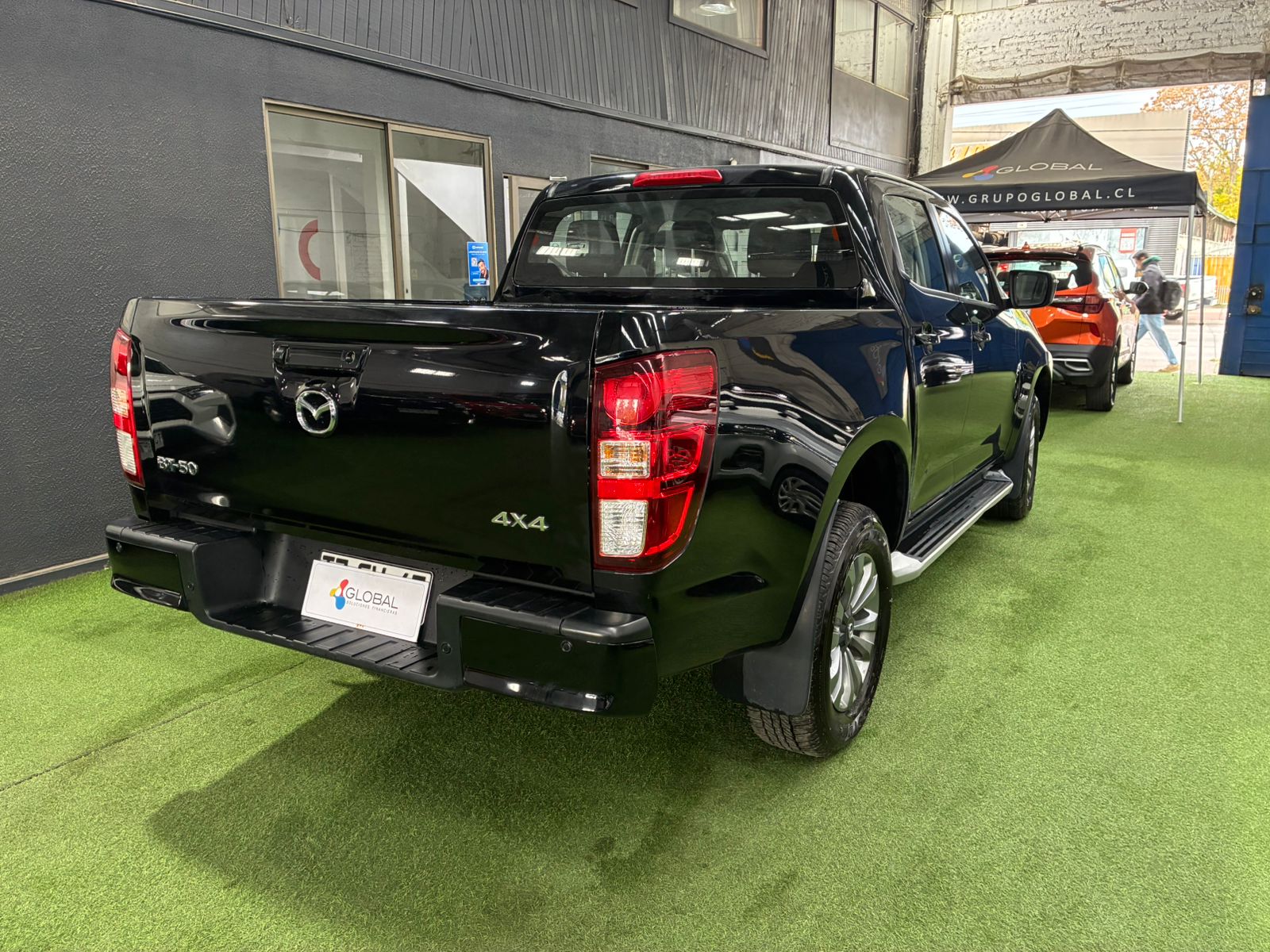 Mazda BT 50 4WD 3.0 2025 - Imagen 4 de 11
