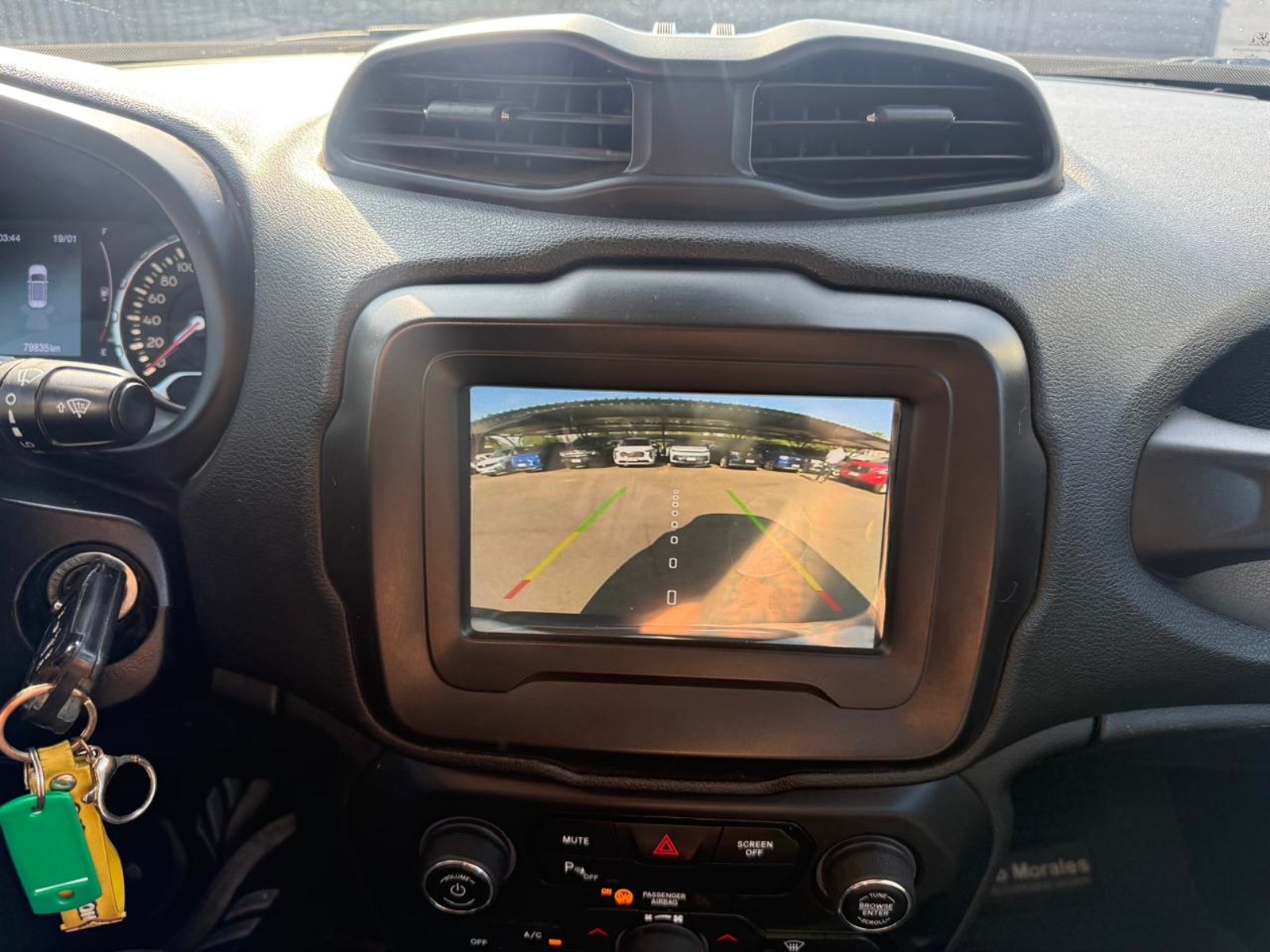 Jeep RENEGADE SPORT 1.8 2021 - Imagen 17 de 20