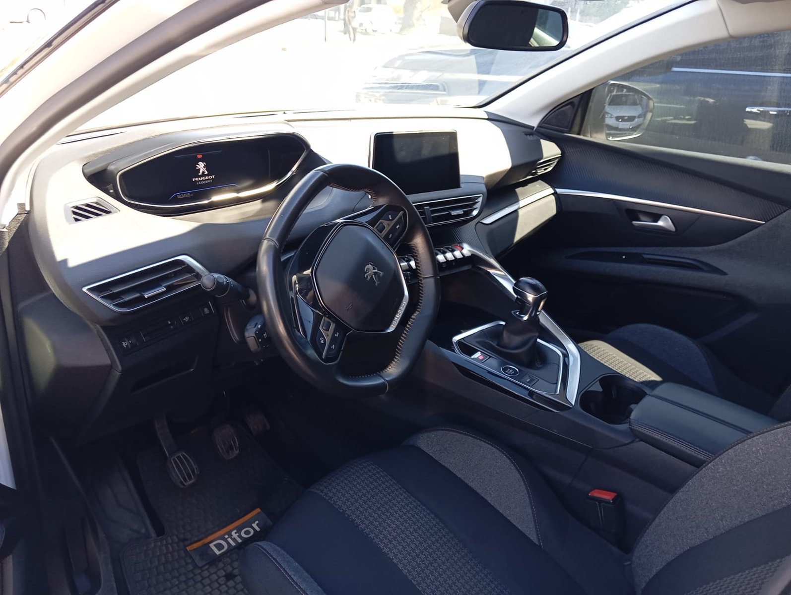 Peugeot 3008 BLUEHDI 1.5 ACTIVE 2022 - Imagen 8 de 13