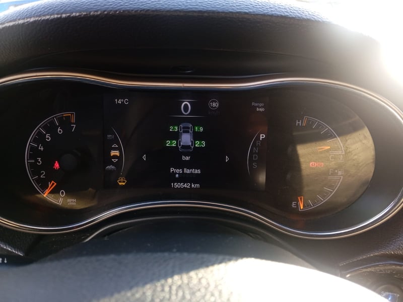 Jeep NEW GRAND CHEROKEE LAREDO 3.6 AUT 2014 - Imagen 9 de 13