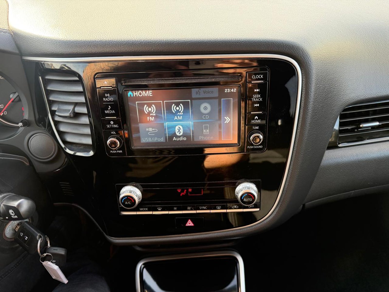 Mitsubishi OUTLANDER 2.0 2023 - Imagen 15 de 20