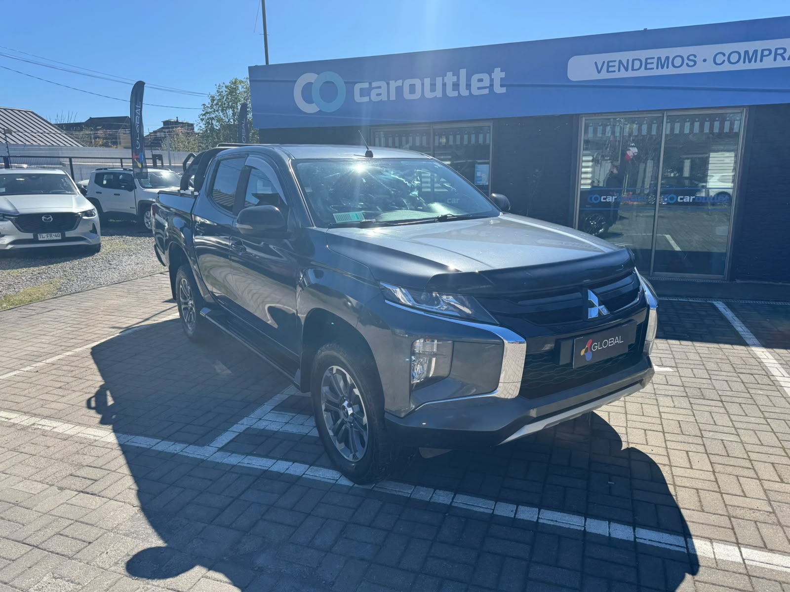 Mitsubishi L200 DAKAR 4X4 DCAB 2.4 AUT 2023 - Foto 5 de 11