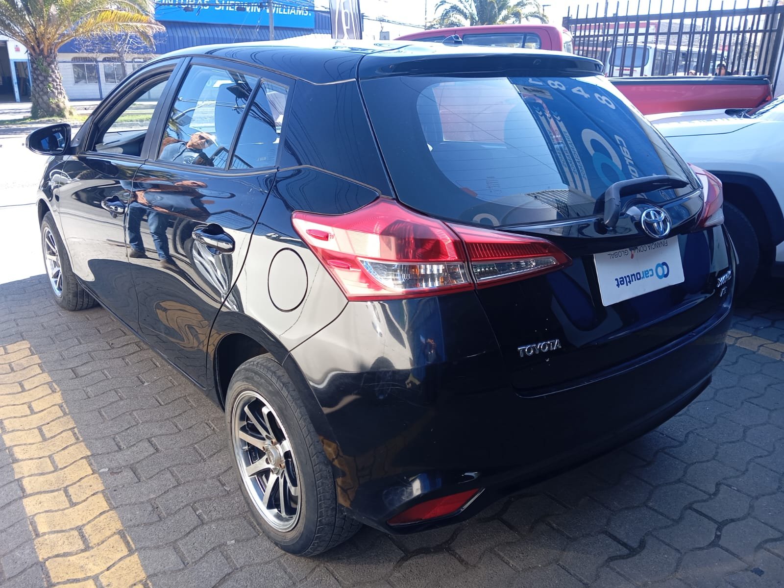 Toyota YARIS GLI 1.5 2019 - Foto 2 de 13