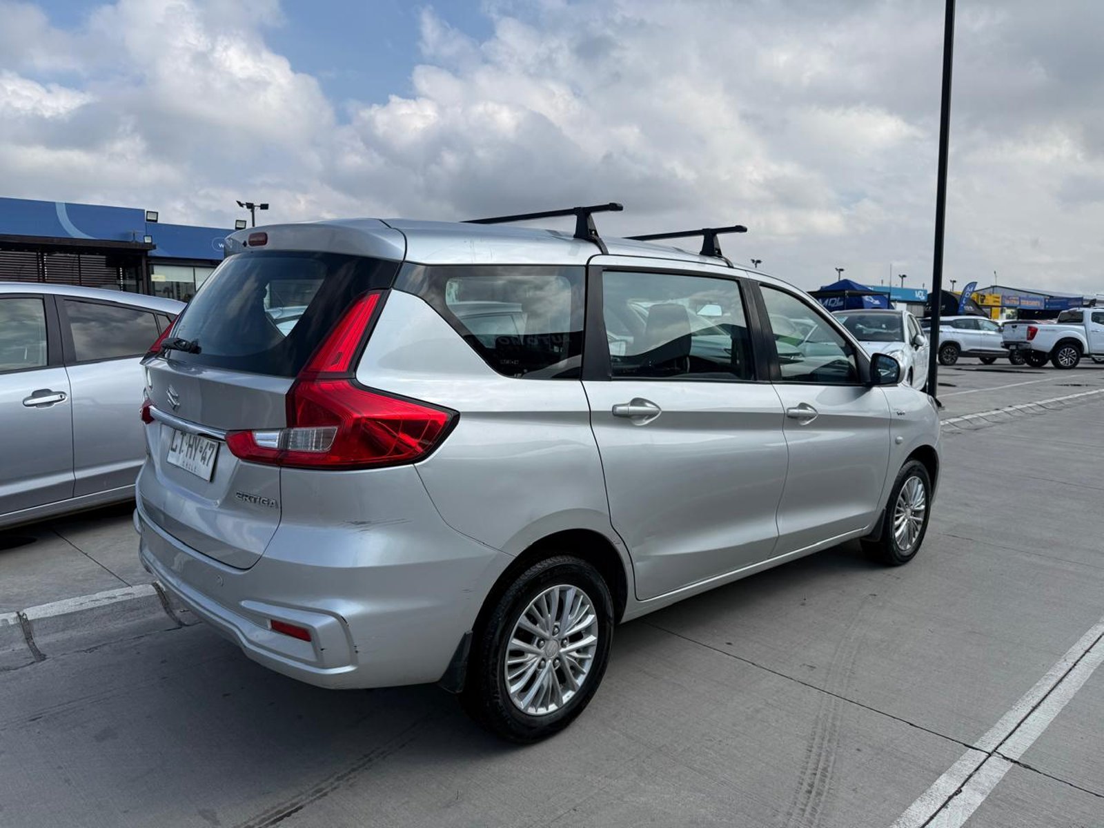 Suzuki ERTIGA GLX 1.5 2020 - Imagen 5 de 20