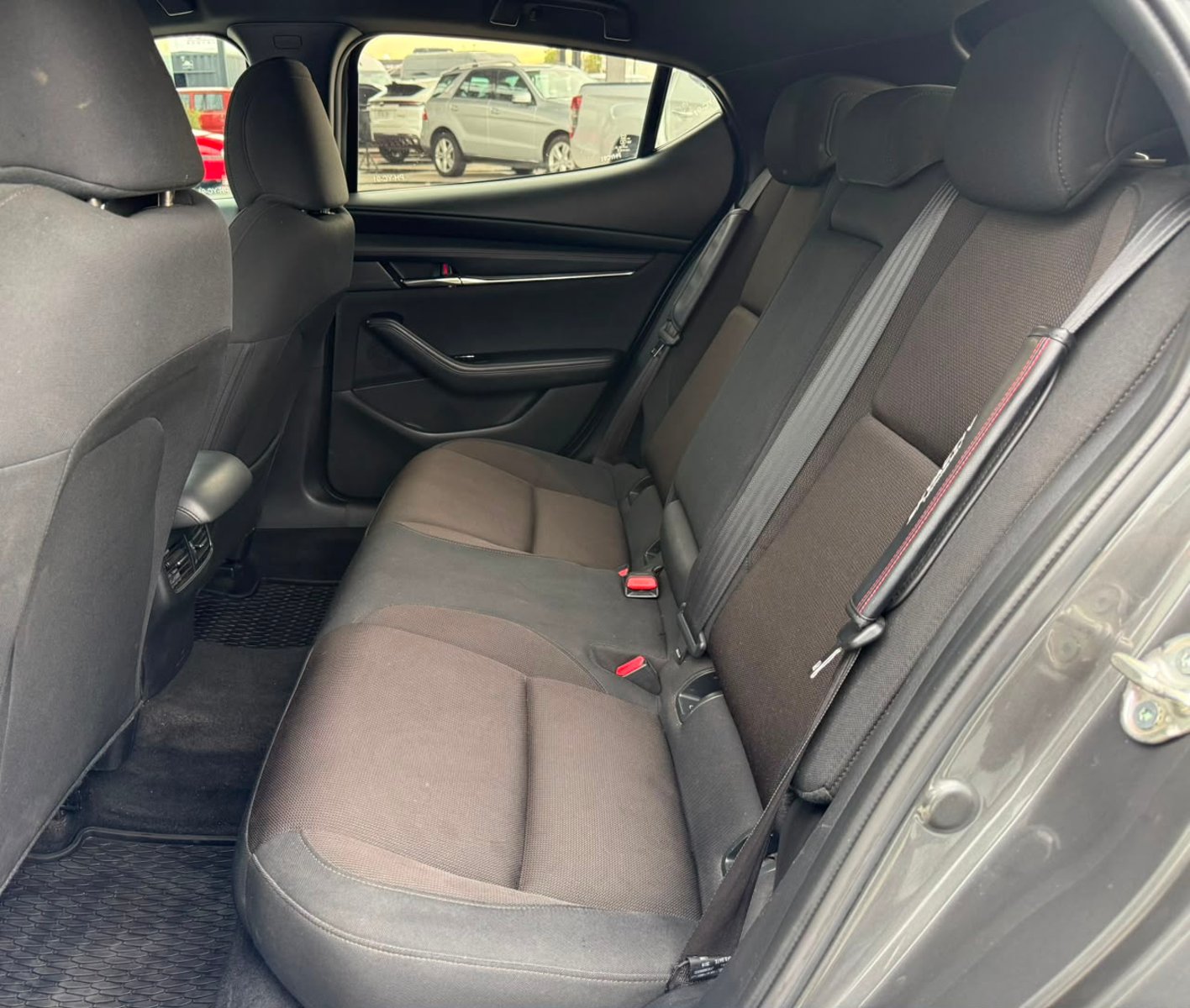 Mazda 3 HATCH BACK 2.0 AUT 2021 - Imagen 17 de 20