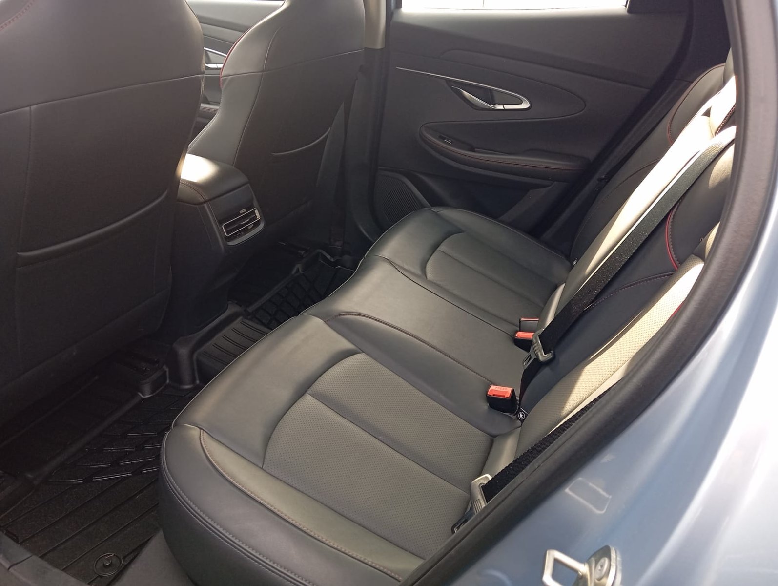 Changan UNI T TURBO 1.5 AUT 2024 - Imagen 6 de 12