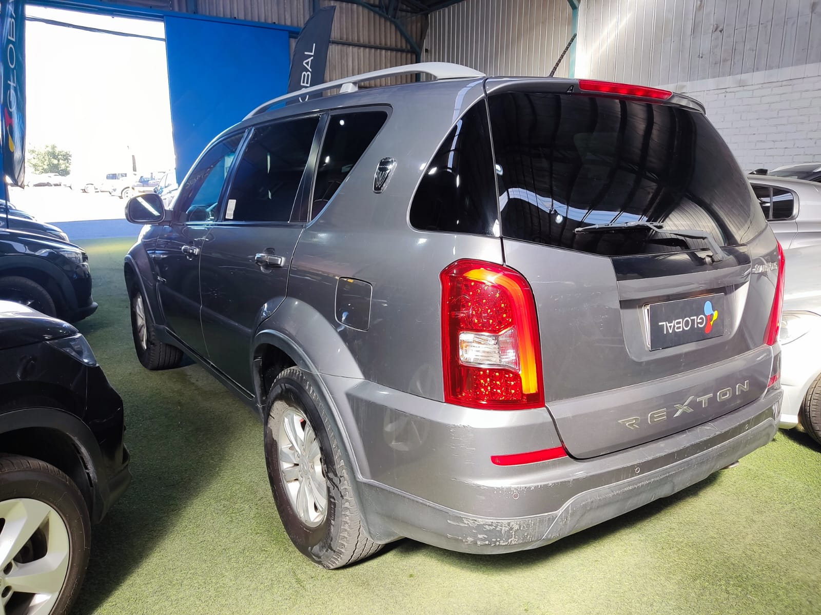 SsangYong REXTON 2.0 2016 - Foto 3 de 14