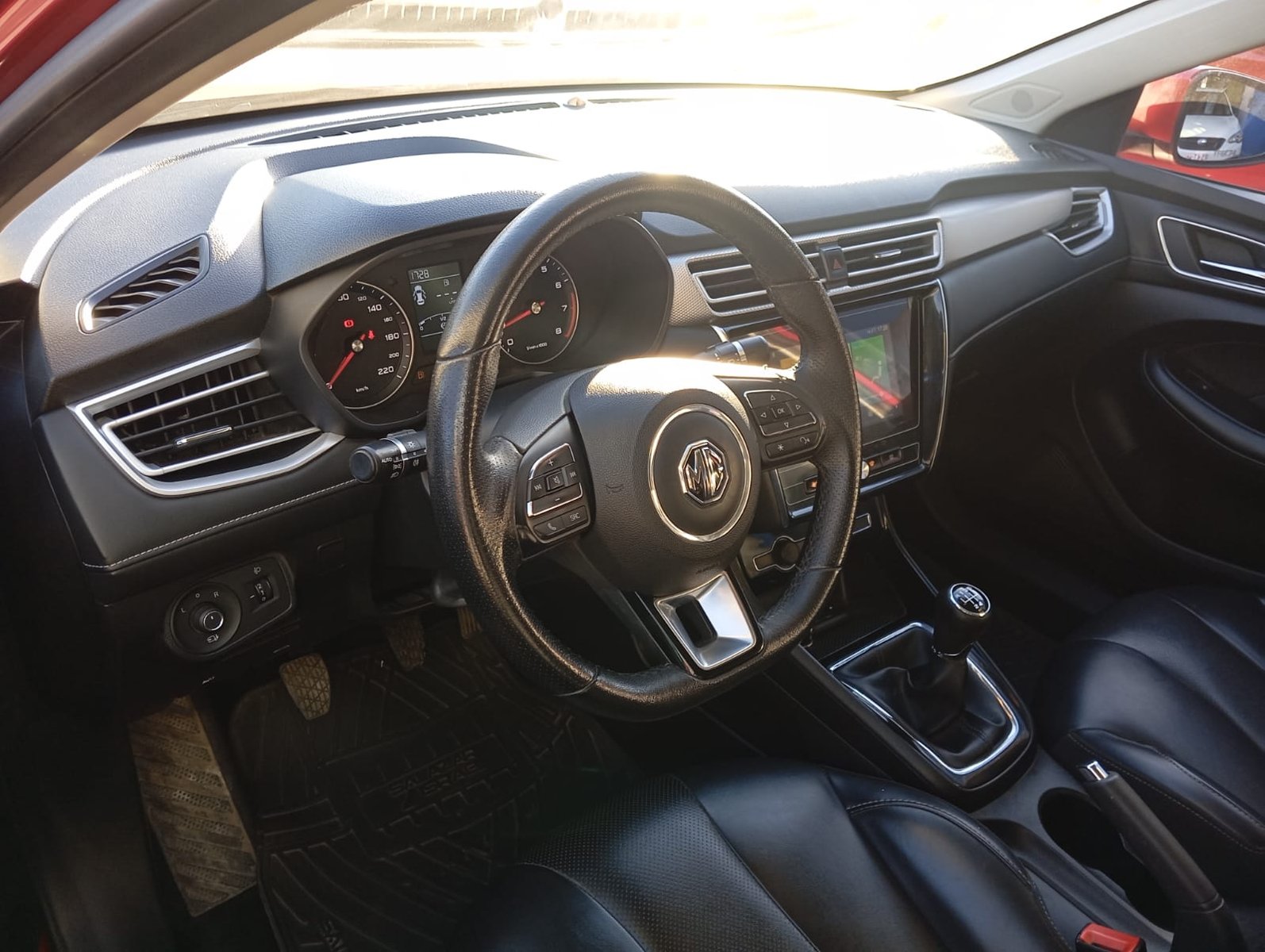 MG 5 CVT 1.5 2024 - Imagen 7 de 12