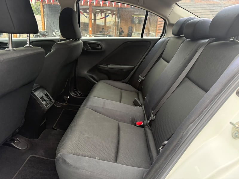 Honda NEW CITY LX 1.5 2018 - Imagen 18 de 20