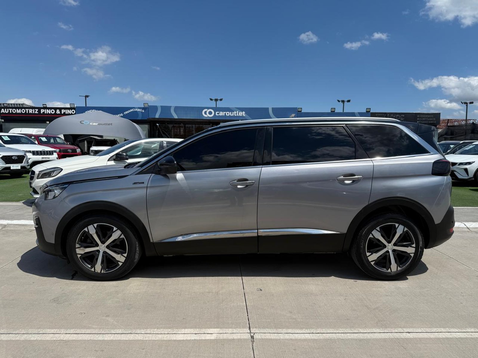 Peugeot 5008 GT LINE 1.6 AUT 2018 - Foto 2 de 20