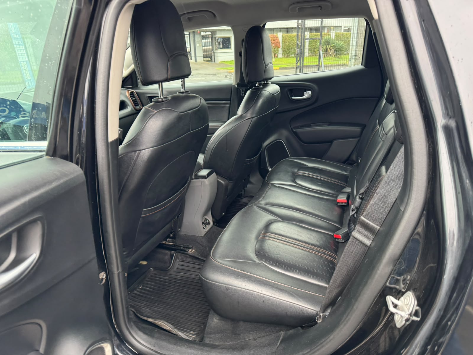RAM 1000 LARAMIE 4X4 4P 2.0 AUT 2021 - Imagen 7 de 10