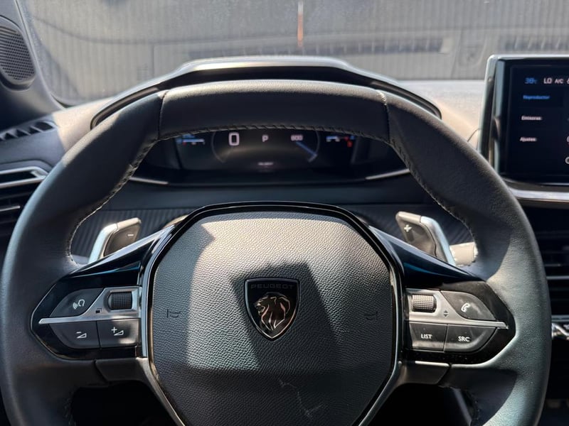 Peugeot 2008 BLUE HDI 130 EAT8 1.5 AUT 2024 - Imagen 14 de 20