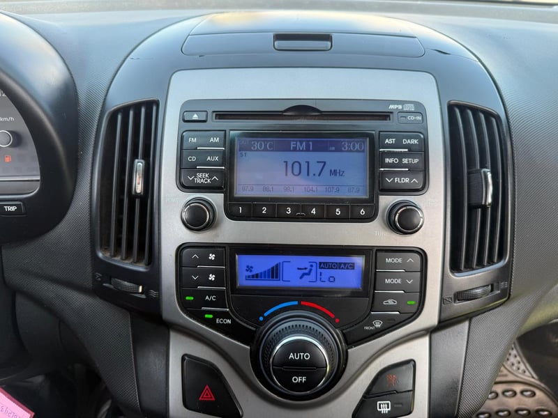 Hyundai I-30 2.0 GLS AC 2AB 2013 - Imagen 15 de 19