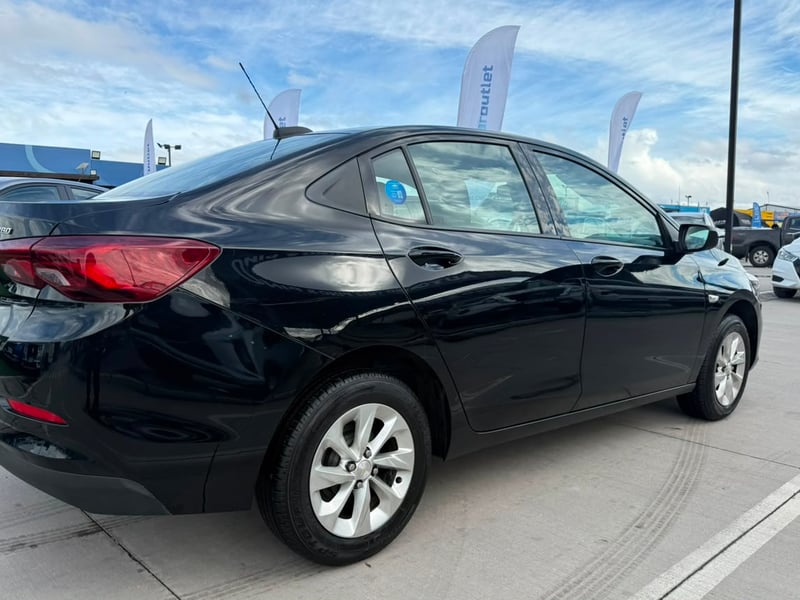 Chevrolet ONIX NB LT 1.0T 2022 - Imagen 5 de 19
